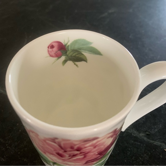 ROY KIRKHAM | “The Rose Collection” Fine Bone China Floral Mug. 2006 - Picture 5 of 9